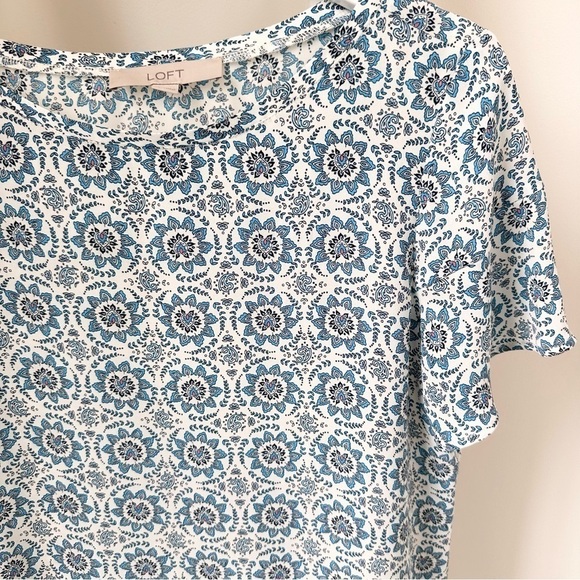 Loft Short Sleeve Medallion Design Blouse Size XS - Picture 2 of 13